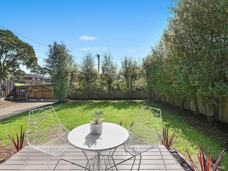 44 Fidge Crescent, Breakwater VIC 3219