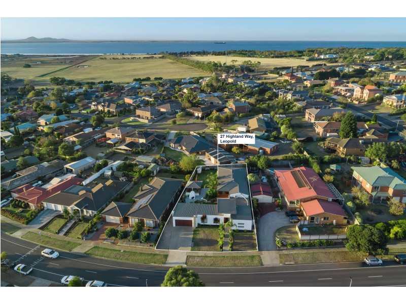 27 Highland Way, Leopold VIC 3224