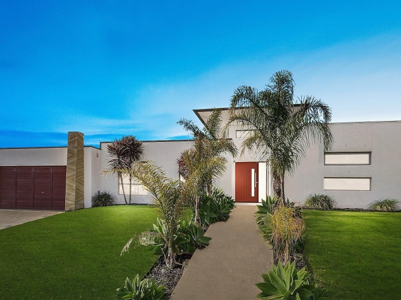 27 Highland Way, Leopold VIC 3224