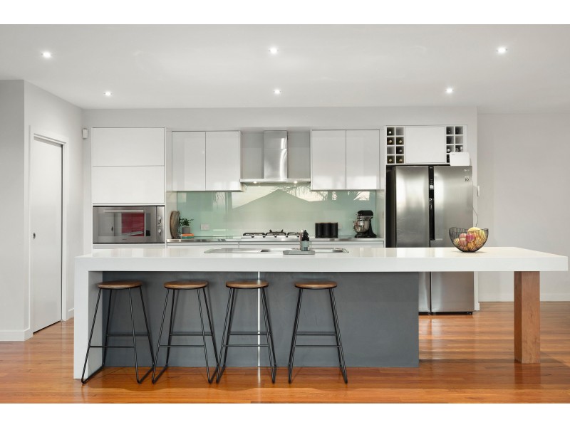 27 Highland Way, Leopold VIC 3224