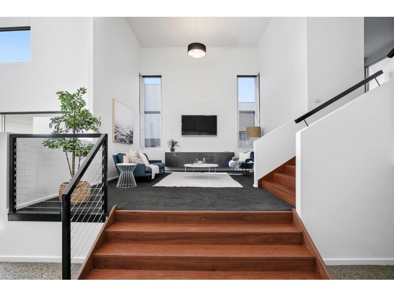 9 Stoneleigh Crescent, Highton VIC 3216