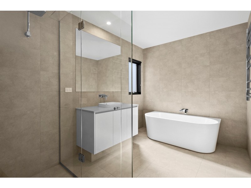 16B Frank Street, Newtown VIC 3220