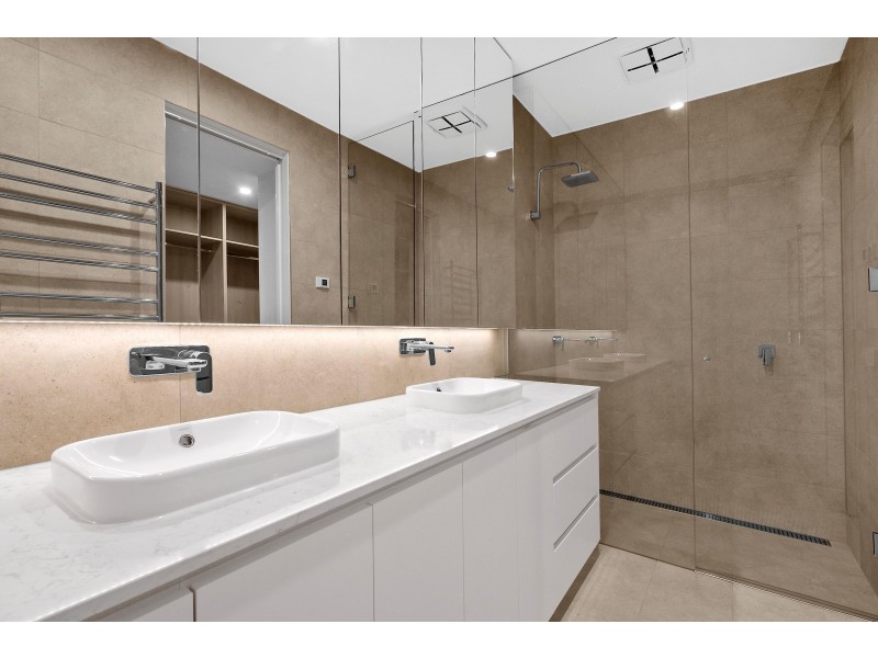 16B Frank Street, Newtown VIC 3220