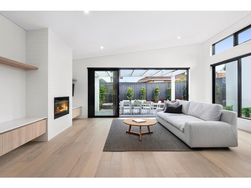 16A Frank Street, Newtown VIC 3220