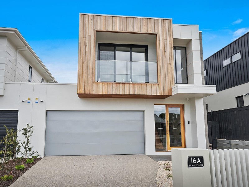 16A Frank Street, Newtown VIC 3220