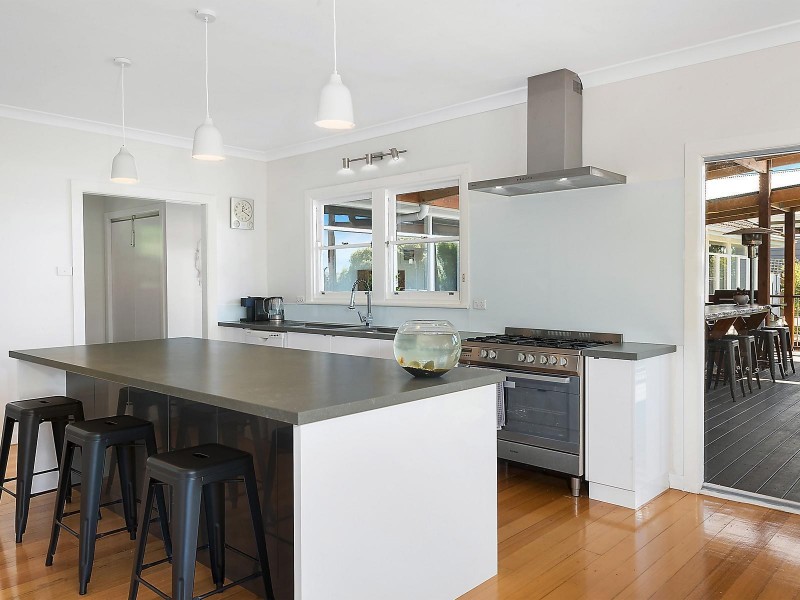 206 Mt Pleasant Road, Highton VIC 3216