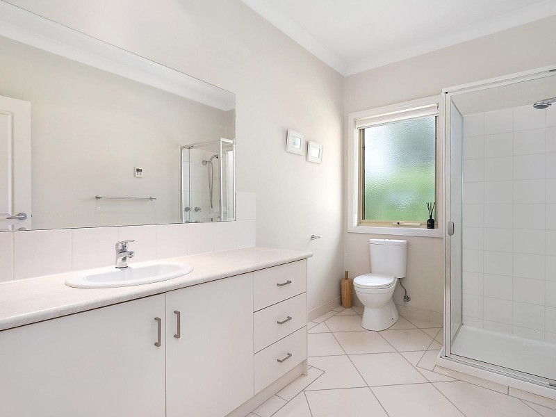 5 Bradley Place, Grovedale VIC 3216