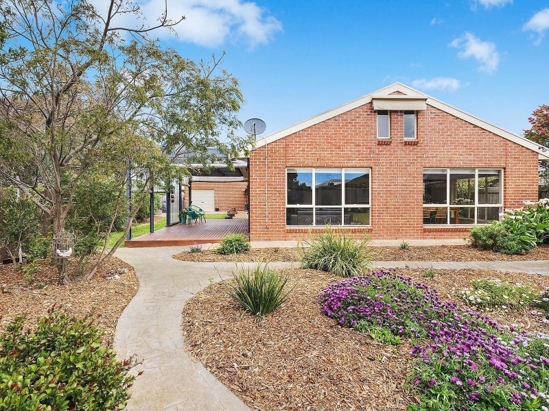 5 Bradley Place, Grovedale VIC 3216