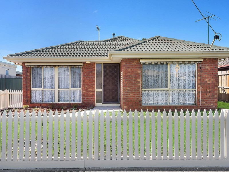 123 Solar Drive, Whittington VIC 3219