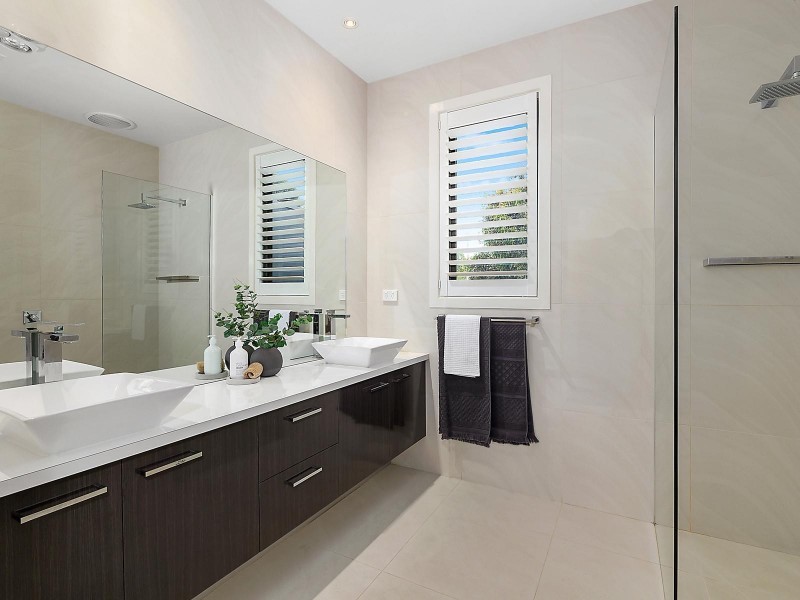 31 Montpellier Drive, Highton VIC 3216