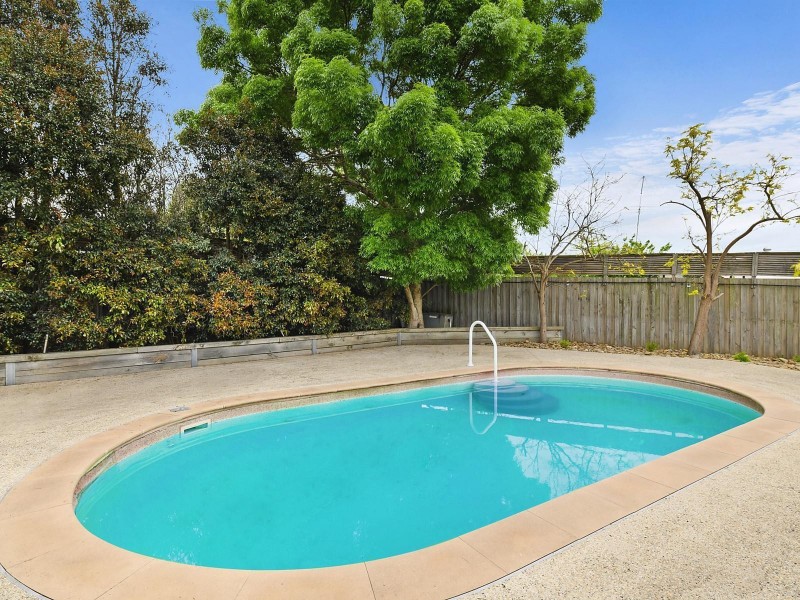 1 Merrick Court, Highton VIC 3216