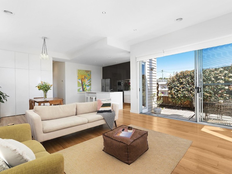 92 Waratah Street, Geelong West VIC 3218