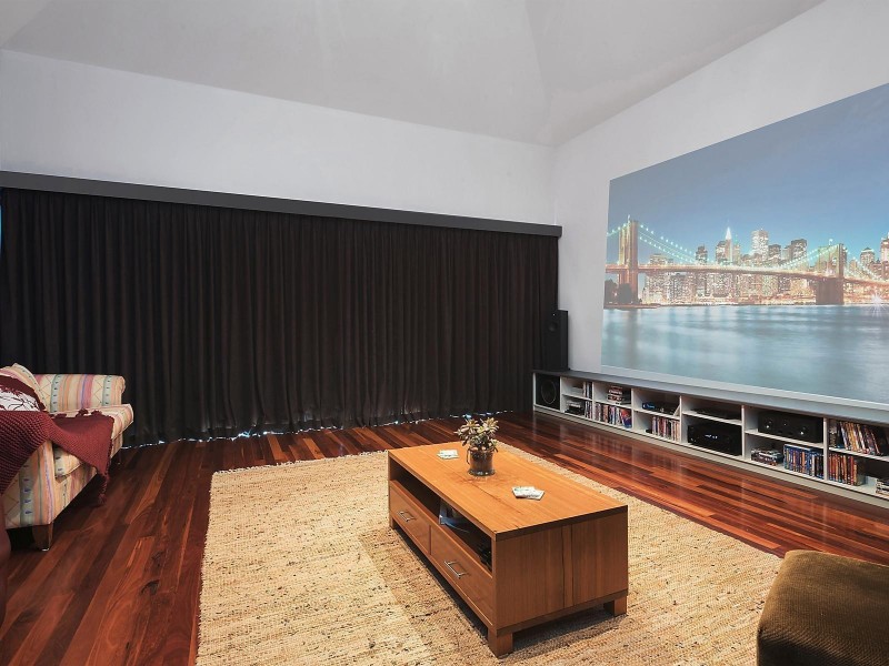 10 Lochgoin Mews, Highton VIC 3216