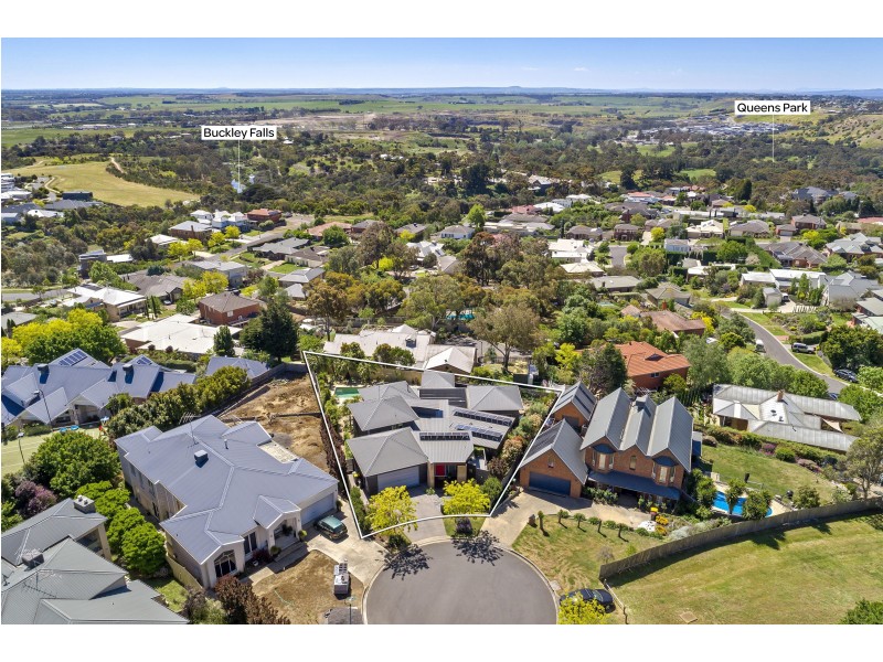 10 Lochgoin Mews, Highton VIC 3216