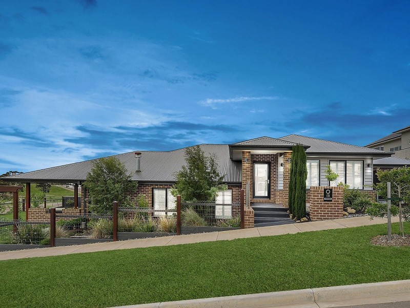 131 Stoneleigh Crescent, Highton VIC 3216