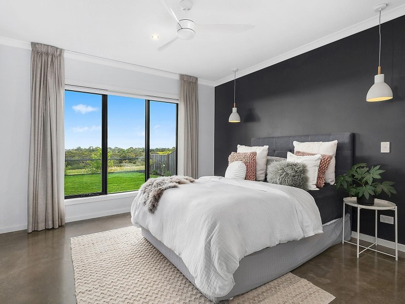 131 Stoneleigh Crescent, Highton VIC 3216