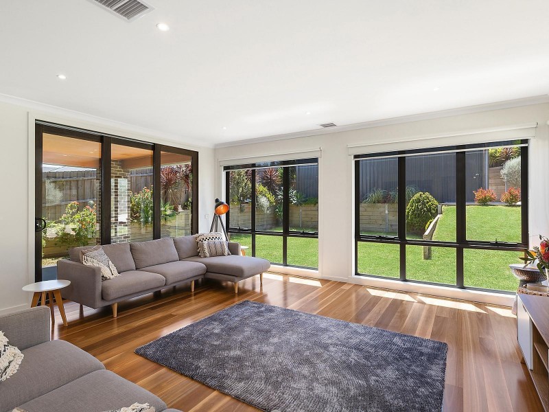 18 Dartmoor Drive, Highton VIC 3216