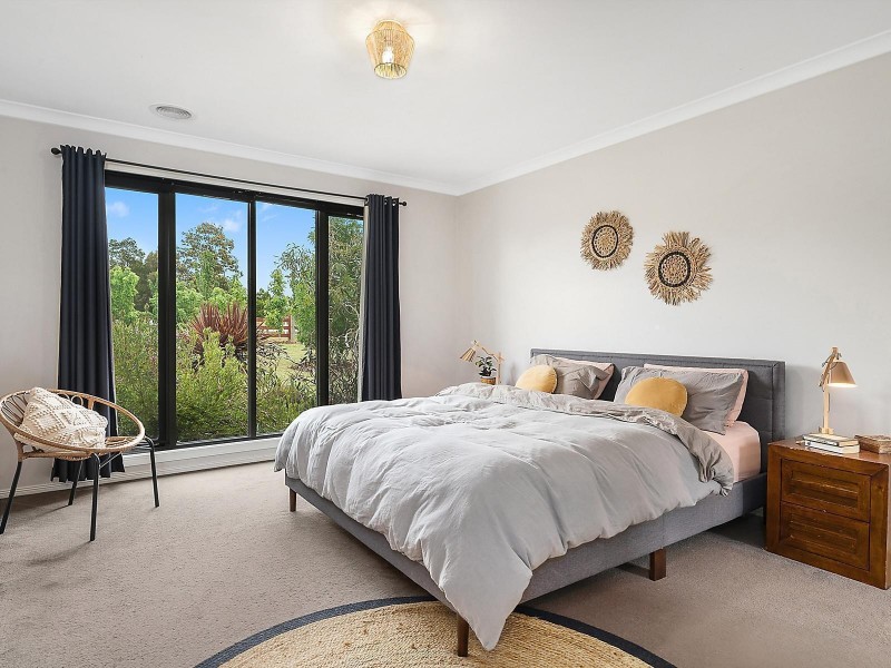 12 Riverdance Road, Batesford VIC 3221