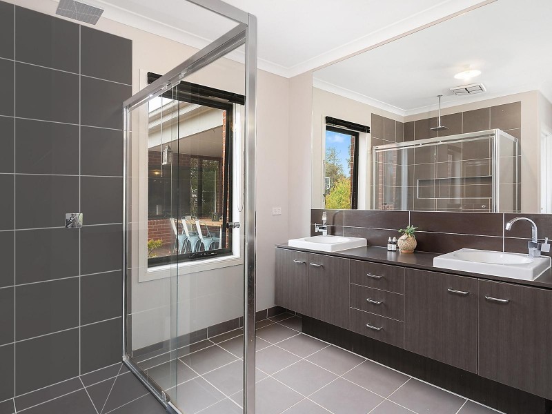 12 Riverdance Road, Batesford VIC 3221