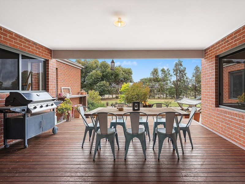 12 Riverdance Road, Batesford VIC 3221