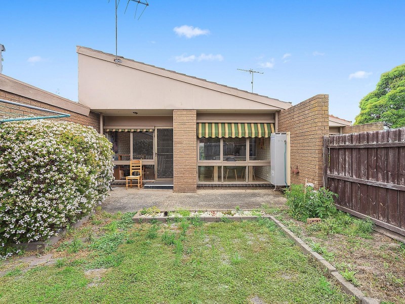 8/6 Nelson Avenue, Highton VIC 3216