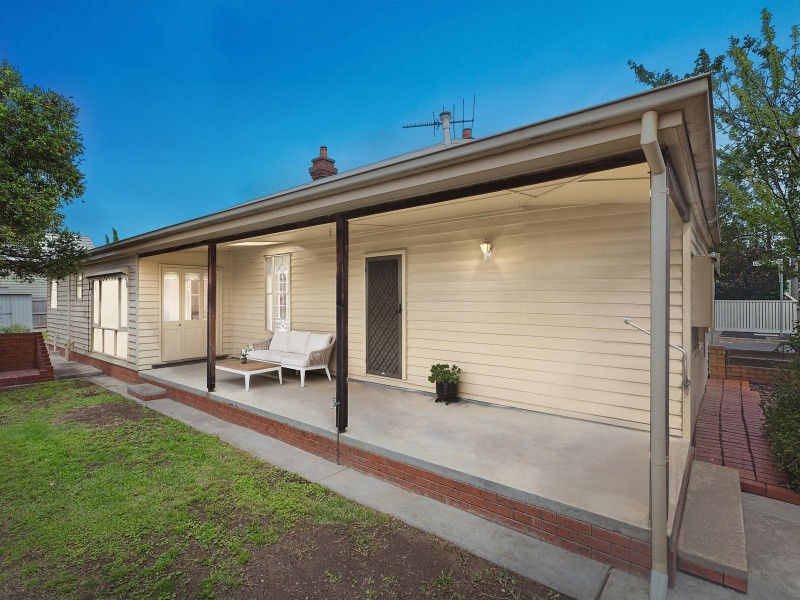 12 Coquette Street, Geelong West VIC 3218
