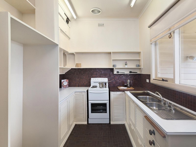 12 Coquette Street, Geelong West VIC 3218