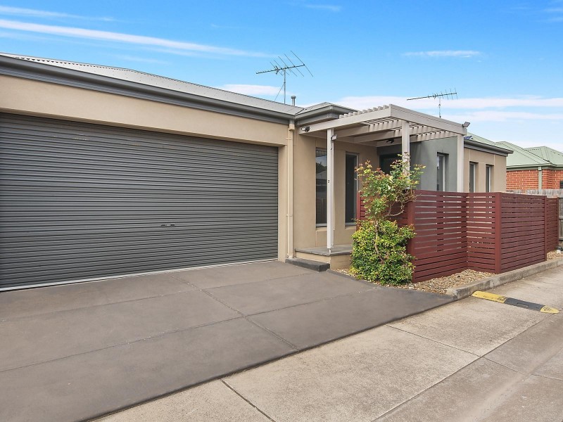 3/5 Calder Street, Manifold Heights VIC 3218