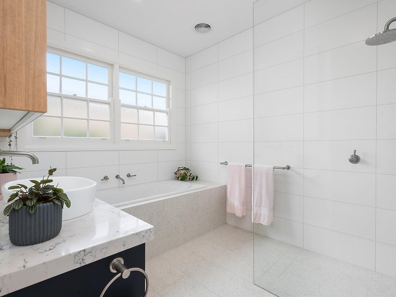 4 Windmill Street, Newtown VIC 3220