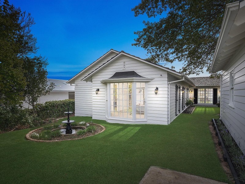 4 Windmill Street, Newtown VIC 3220