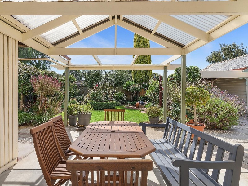 44 Lawton Avenue, Geelong West VIC 3218