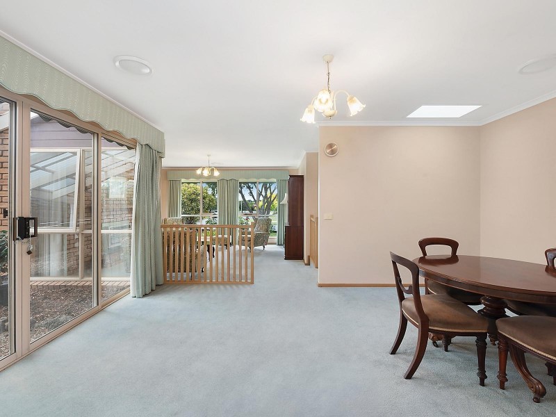 10 Glastonbury Drive, Highton VIC 3216