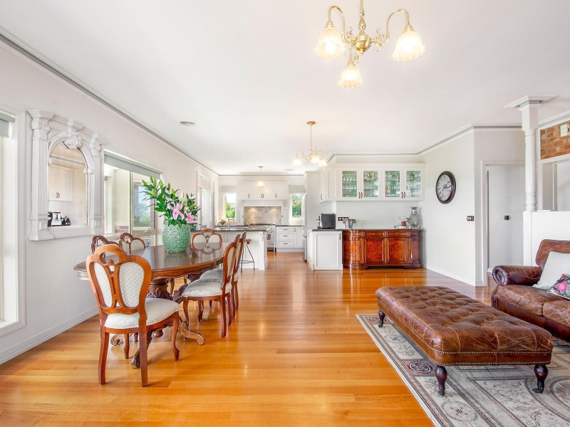 4 Hillary Court, Highton VIC 3216