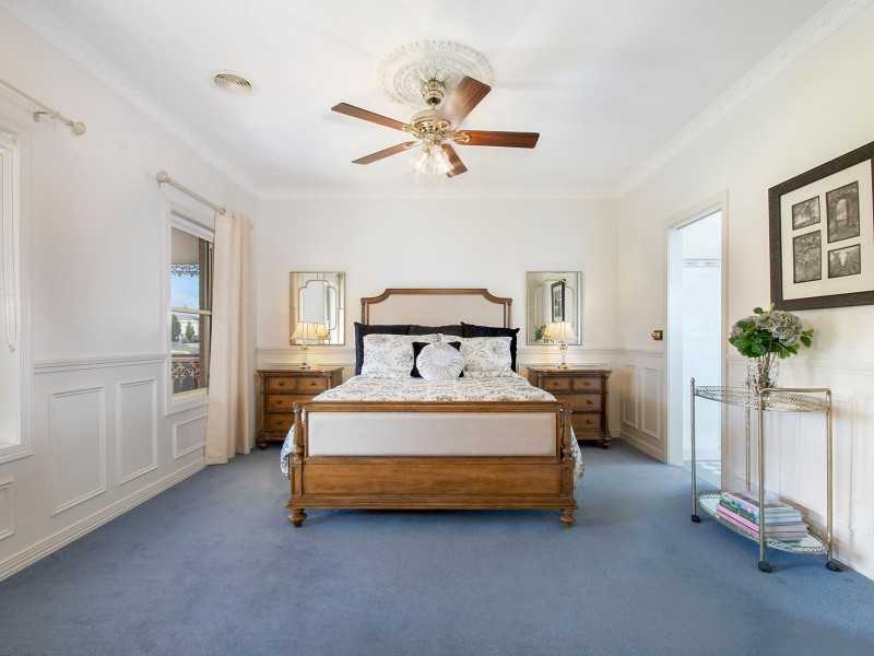 4 Hillary Court, Highton VIC 3216