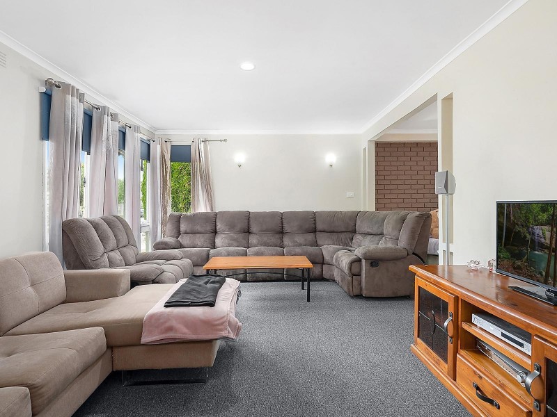 10 Tamala Avenue, Marshall VIC 3216