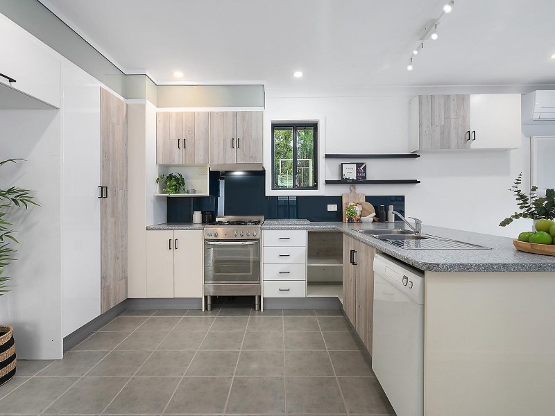 202 Shannon Avenue, Geelong West VIC 3218