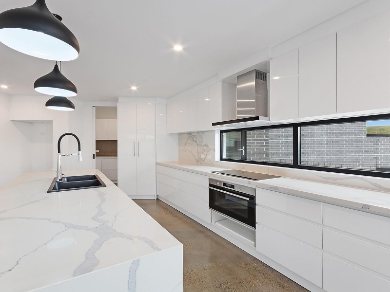 16 Floreat Avenue, Highton VIC 3216