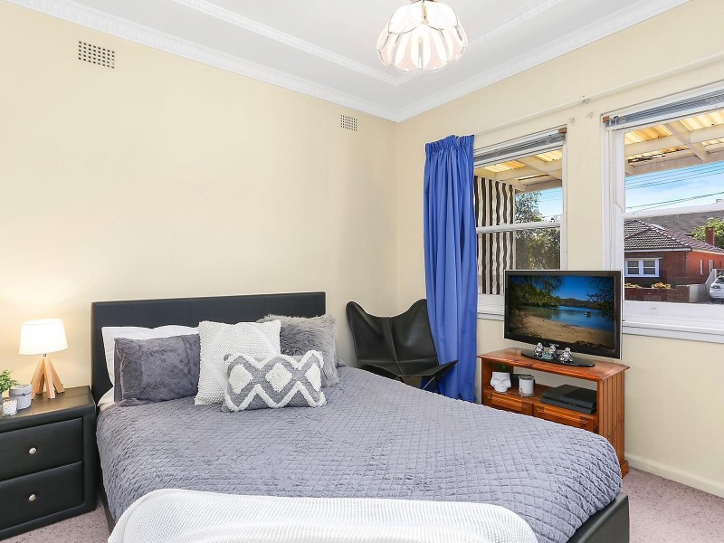 26 Minton Avenue, Dolls Point NSW 2219