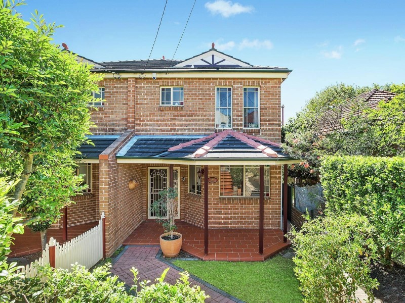 20 Carwar Avenue, Carss Park NSW 2221