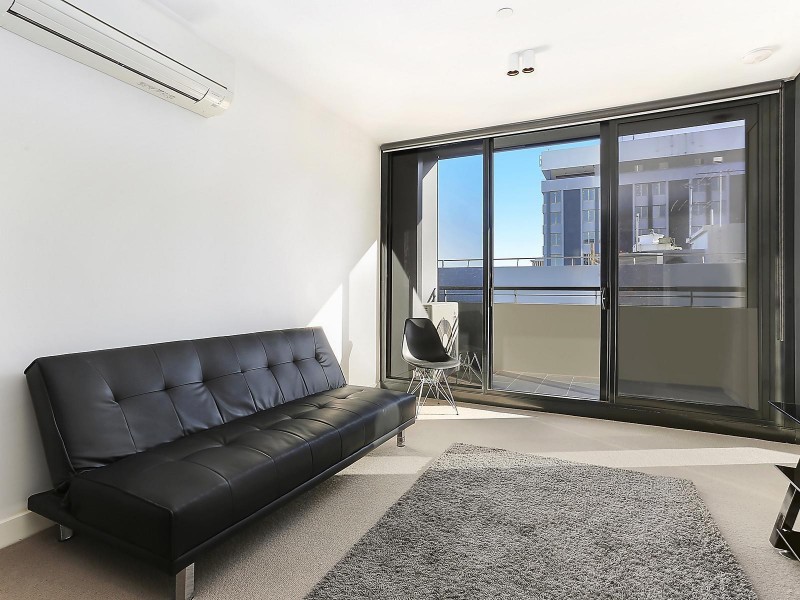 720/74 Queens Road, Melbourne VIC 3004