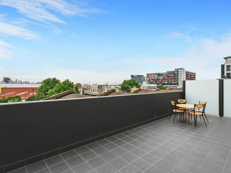 304/240 Barkly Street, Footscray VIC 3011