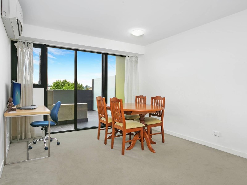 304/240 Barkly Street, Footscray VIC 3011