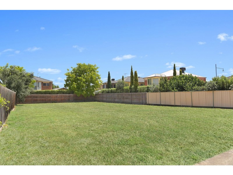 14 Langbourne Court, Point Cook VIC 3030