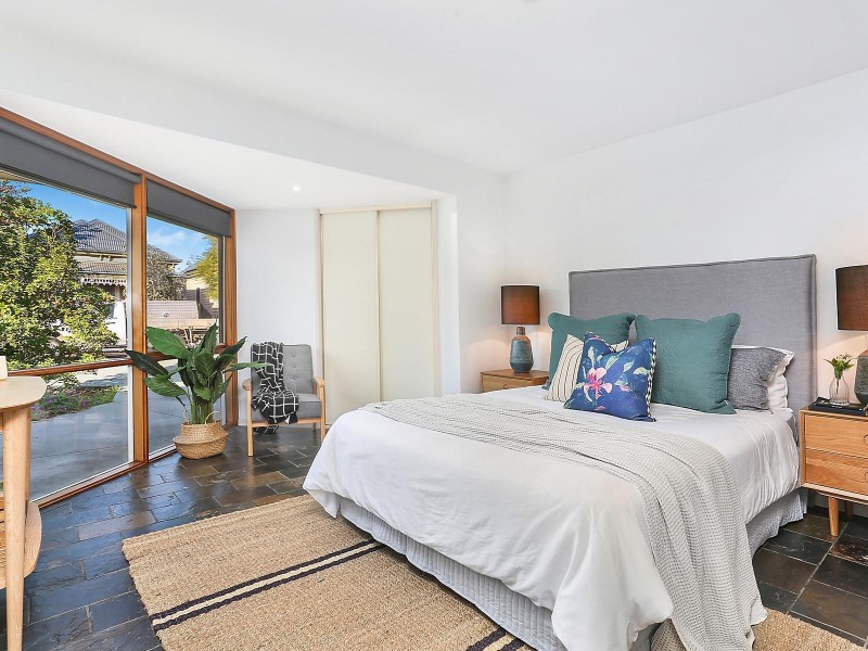 1/4 Chapman Street, Seddon VIC 3011