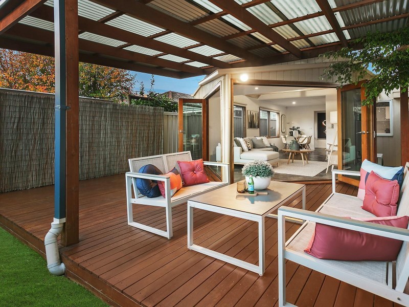 1/4 Chapman Street, Seddon VIC 3011