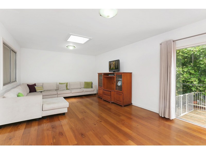 74 Truman Street, South Kingsville VIC 3015