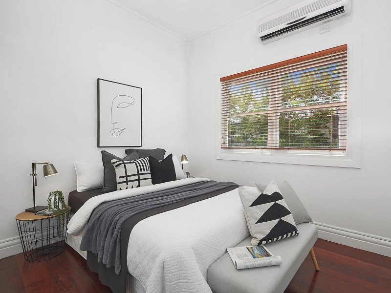 2 Chirnside Street, Kingsville VIC 3012