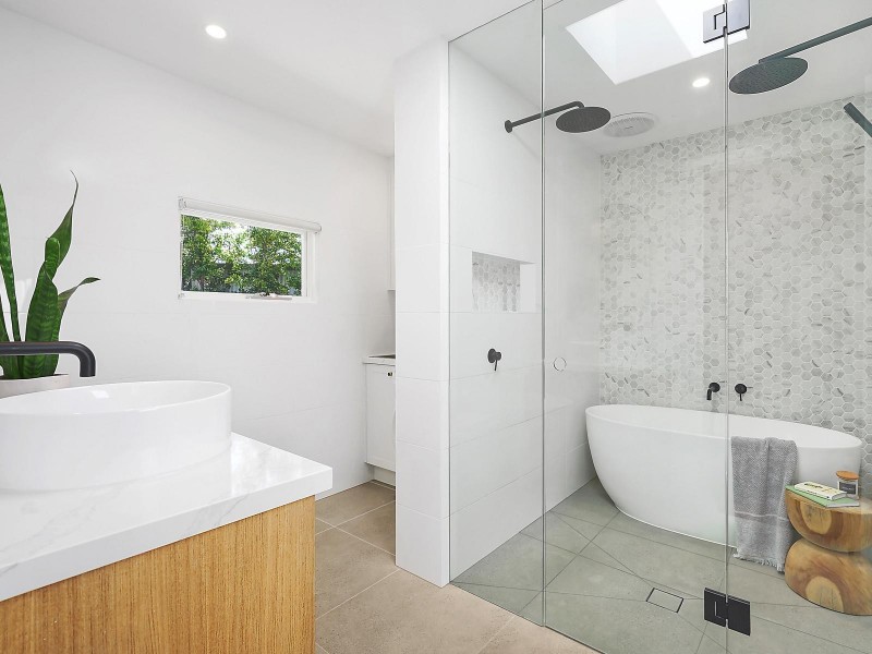 2 Chirnside Street, Kingsville VIC 3012