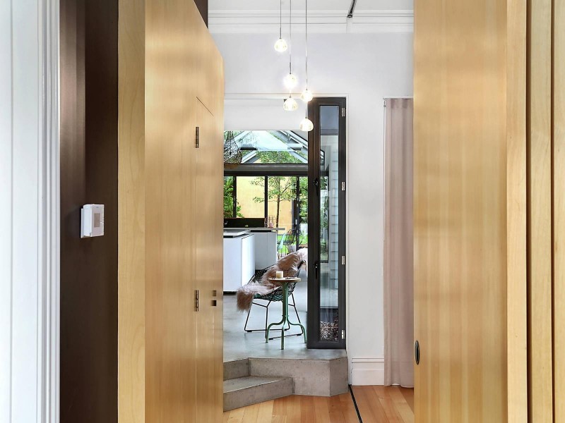 16 Pentland Parade, Seddon VIC 3011