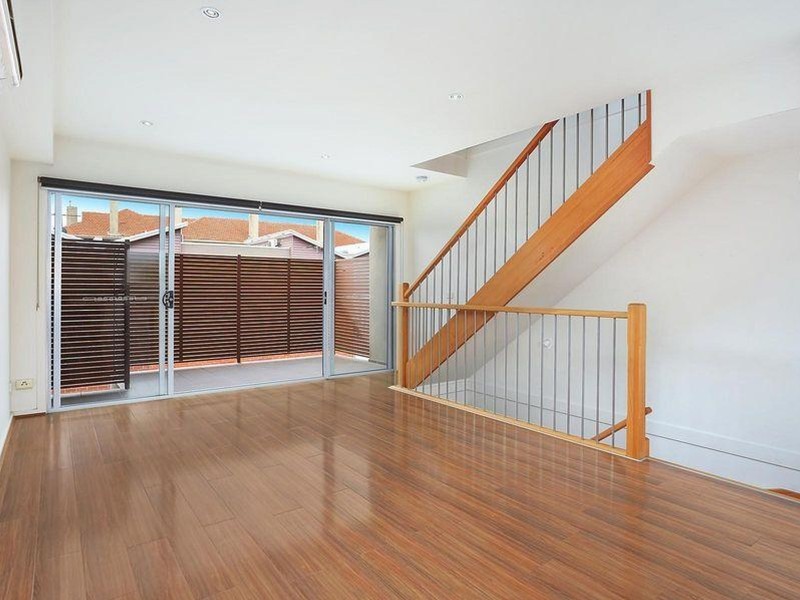 3/6-10 Rosamond Road, Footscray VIC 3011